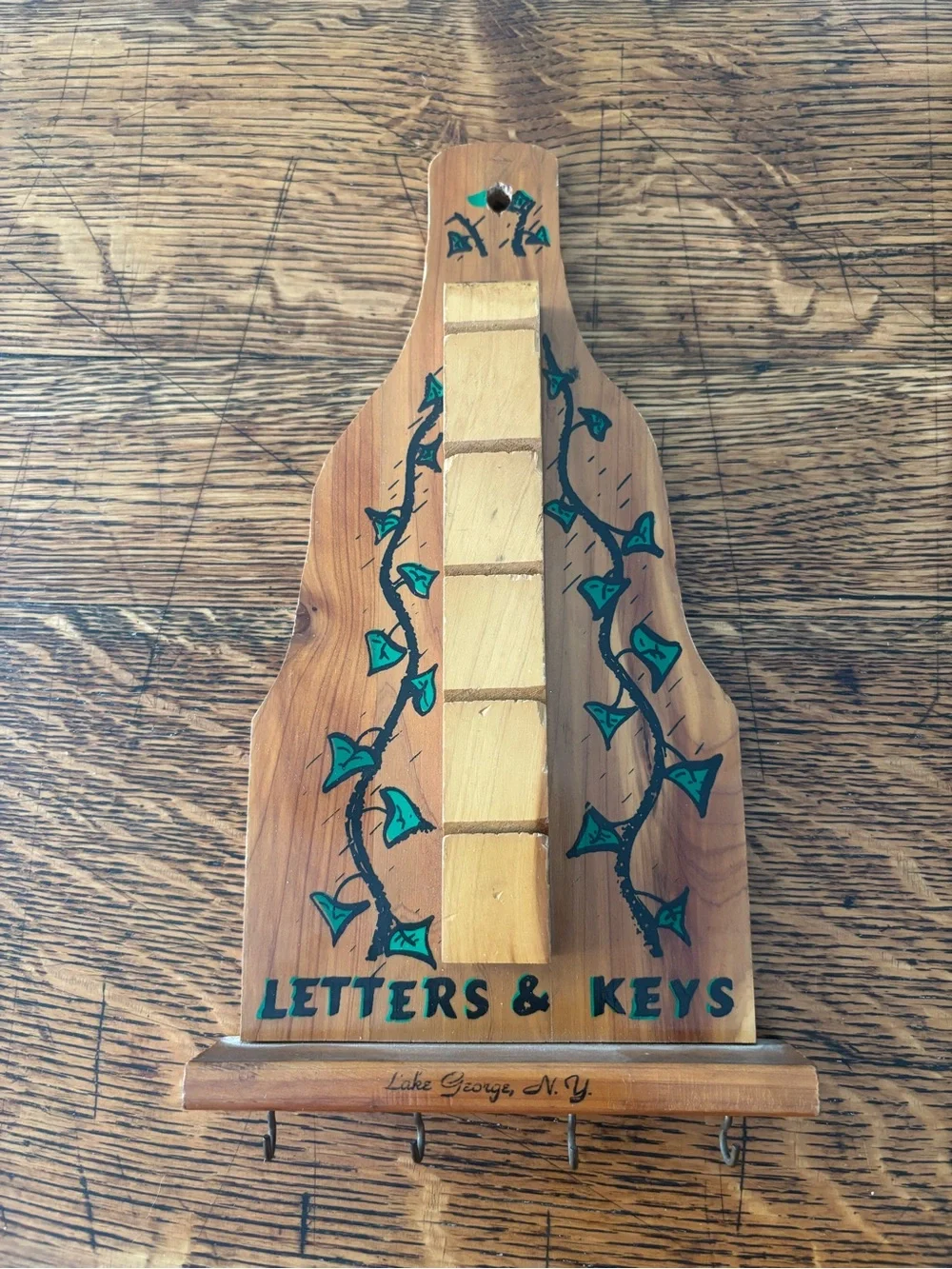 Vintage Hand Painted Rustic Retro Rustic Wooden Mail and Key Organizer